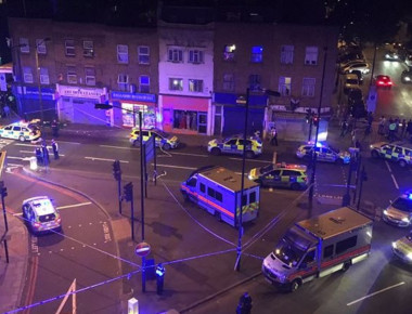 Βίντεο: Επίθεση σε τζαμί στο Λονδίνο απο ύποπτο άνδρα